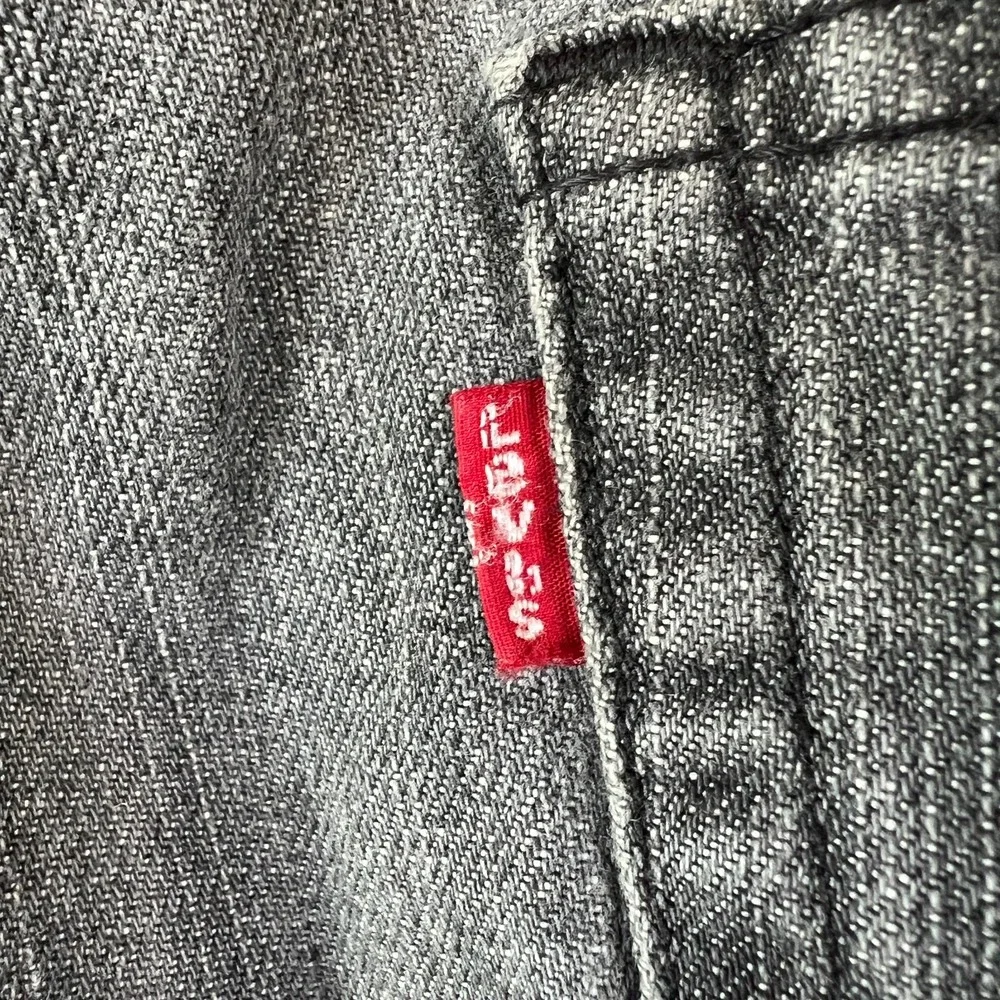 Levi's 565 Jeans Mens 38x31 Gray Denim Cotton Mid‎ Rise Whiskered Straight Leg